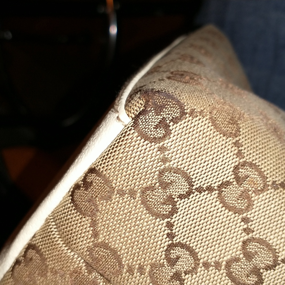 Authentic Vintage Gucci GG Monogram Bag - Picture 8 of 14